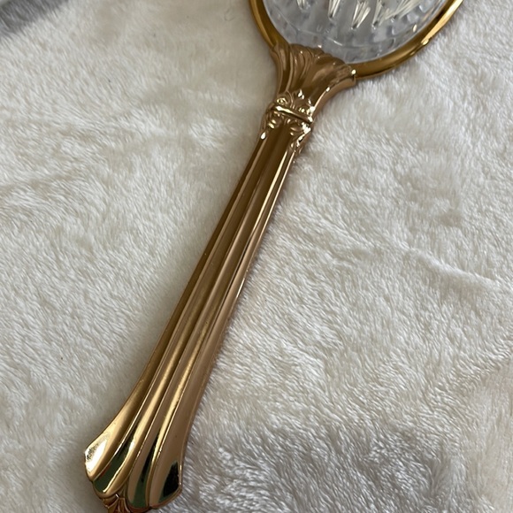 Vintage Brush with embroidery details! - Picture 7 of 12